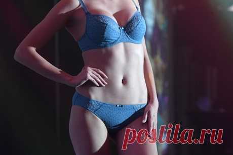 Раскрыт секрет банта на бюстгальтере. Журналисты раскрыли секрет расположения одной и той же декоративной детали на передней части бюстгальтера. Стелла Лоуренс объяснила, что в древности карман на корсете, в который вставляли бюск, перевязывался бантом. «Бюск пропал, но бант впоследствии остался на бюстгальтерах в качестве декора», — заключила она.