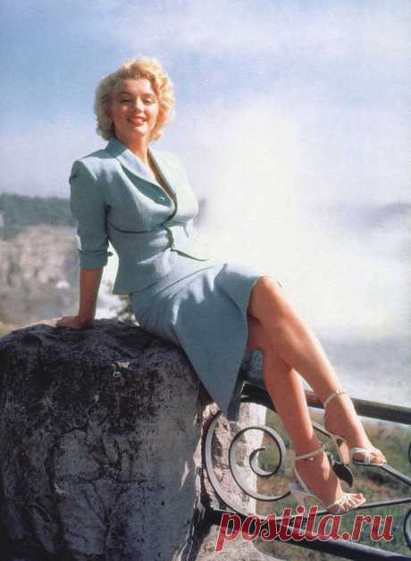 Marilyn Monroe in a publicity photo for Niagara...