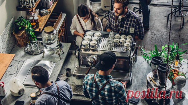 Наш автор Дарья Гейлер уверена, что не существует «того самого» момента, когда «то самое время», чтобы начать свое дело. Всегда можно еще чуть-чуть подождать, лучше подготовится, доработать продукт, собрать другую команду и подкопить денег. Однако, если вы все же решили, что быть предпринимателем — то, что вы действительно хотите, то единственный способ избавится от желания — перевести его в дело.