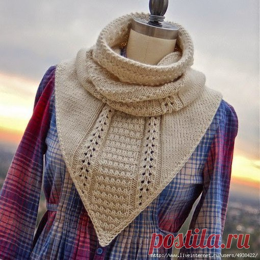 Снуд

Вязала из ниток: Cashmere Gold (Madam Tricote Paris), 55% - шерсть 5%- кашемир, 45% -акрил, 100 г - 320м. Вязала в две нитки на 5 номере.
Вязала вкруговую, без пуговиц. Набрала 72 петли (вполне можно набрать на 6-10 петель меньше, если хочется чтобы прилегал плотнее) и вязала саму трубу лицевой гладью, каждый пятый ряд - изнаночный. Прибавляла в каждом пятом ряду по две петли сзади, относительно центральной. На оригинале - 9 изнаночных рядов, у меня - 10. После десят...