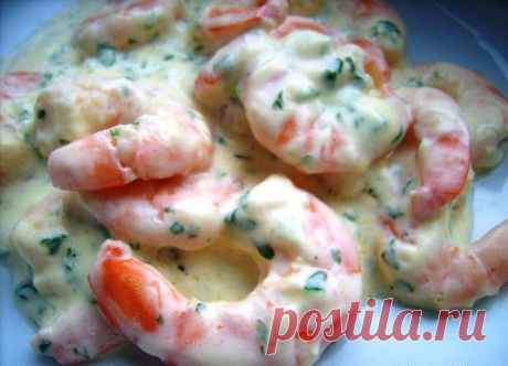 Креветки в сметане — вкусное сытное блюдо, быстро готовится, очень полезное для всей семьи и для мамочек тоже потому, что креветки это это кладезь белка и минеральных элементов. Рецепт »&gt; https://vkusnej.ru/krevetki-v-smetane/