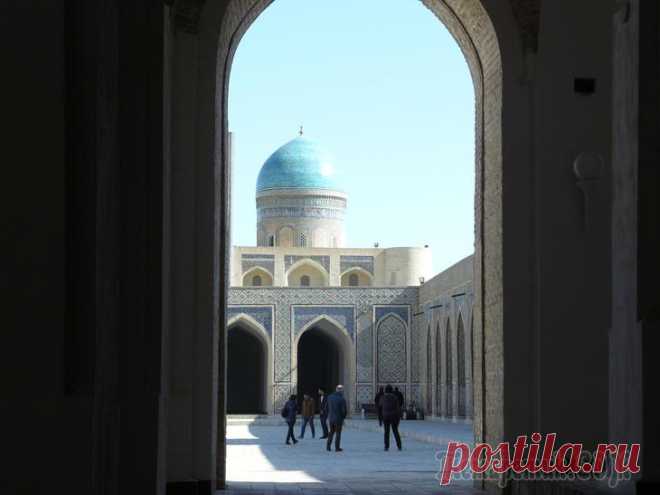 Монастыри и храмы. Мечети Узбекистана