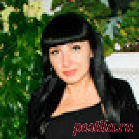 Уход за огрубевшей кожей локтей в домашних условиях  Автор: Семирод Инна. Мастер наращивания и загущения волос, практикующий специалист по подбору срезов, тона, структуры, длины и густоты волос. Причины появления огрубевшей кожи на локтях. Рецепты масок, обзор кремов по уходу за ней. Содержание статьи: Причины огрубевшей кожиОсобенности ухода. Пилинг. Жирные крема. Масляные ванночки. Компрессы. Маски для питания. Отбеливающие средства. Как избавиться от трещин. Полезные советы.