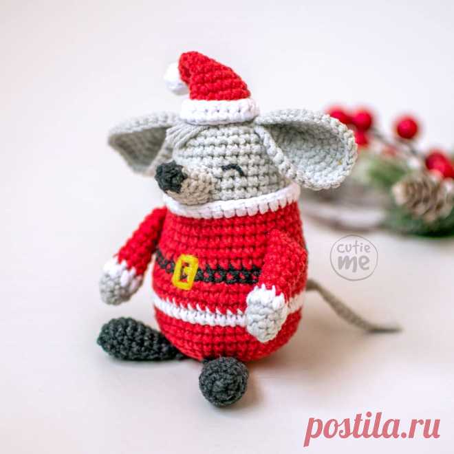 PDF Мышонок Мак крючком. FREE crochet pattern; Аmigurumi animal patterns. Амигуруми схемы и описания на русском. Вязаные игрушки и поделки своими руками #amimore - Мышь, мышка, маленький мышонок, крыса.