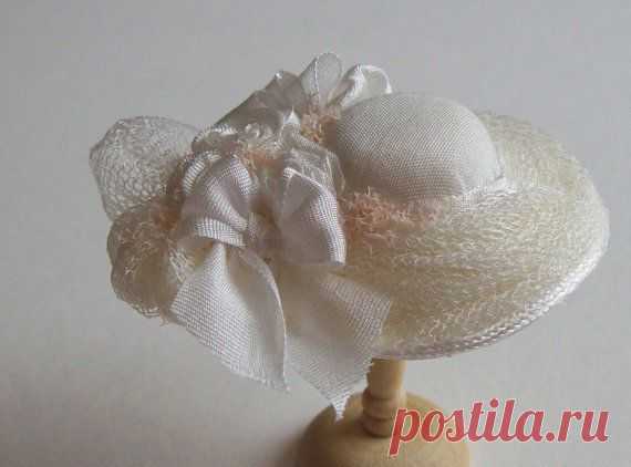 Pretty 1/12 scale handmade dollhouse miniature silk hat
