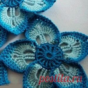 Вязание: красивый цветок