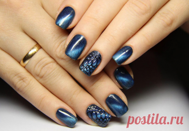 Так уже не модно : 7 вариантов маникюра, от которых стоит отказаться Фигурная лепка



Цветы и фигурная лепка — традиционный вариант «свадебного» маникюра в конце 90-х, вернувшийся в ногтевые студии в 2016 году. Чаще всего на ногтях создают розы и орхидеи, оттенок подбирают их форму и оттенок под другие свадебные аксессуары. При сегодняшней моде на простоту и гео