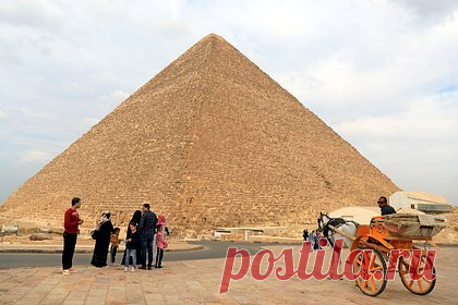 В пирамиде Хеопса обнаружена новая комната. Археологи из «ScanPyramids» обнаружили в пирамиде Хеопса в Гизе новую ранее неизвестную комнату. Исследователи применили технологии ультразвука и эндоскопии, которые позволяют заглянуть сквозь каменные материалы без их повреждения. Причем выявленное пространство оказалось гораздо крупнее, чем предполагалось.