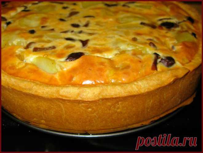Пирог с грибами и картошкой.