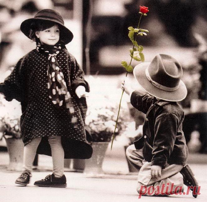 20 правил современного этикета  
«Вежливость и хорошие манеры совершенно необходимы для того, чтобы украсить любые другие достоинства и таланты», – сказал как-то известный английский дипломат Ф. Честерфилд.
 
Вежливость относят к о…