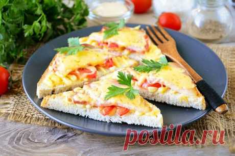 Бутерброды с беконом и сыром рецепт за (15) минут Вкусные и сытные бутерброды с беконом и сыром. Благодаря запекания в духовке бутерброды выйдут хрустящими и ароматными.