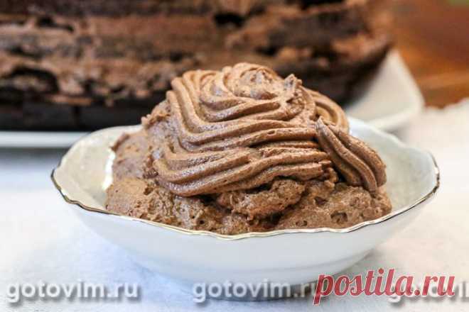 Воздушный шоколадный крем со сливками и желатином. Рецепт с фото Воздушность этому шоколадному крему придают взбитые сливки, а устойчивость – желатин. Рецепт крема кажется сложным, но на самом деле готовить его очень просто, если точно следовать инструкции. Этот шоколадный крем подойдет для торта и пирожных их любого теста.

