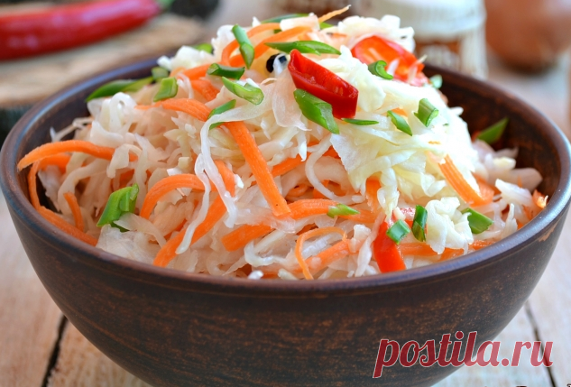 Маринованная капуста! Быстро и вкусно! Этим рецептом поделилась со мной подруга.Теперь всегда так готовлю!