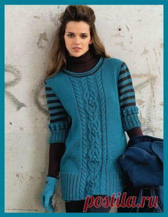 Удлинённый сине-зелёный пуловер (вязание спицами)