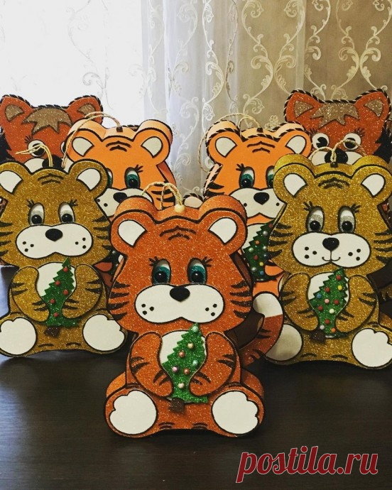 ​Новогодние тигрята