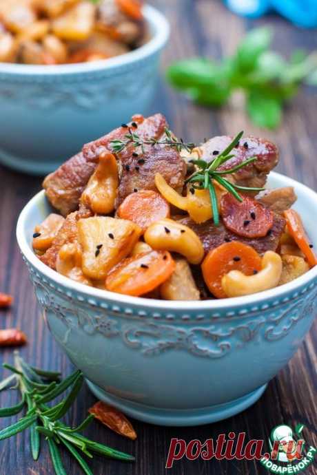 Свинина с кешью, ананасами и соевым соусом - кулинарный рецепт