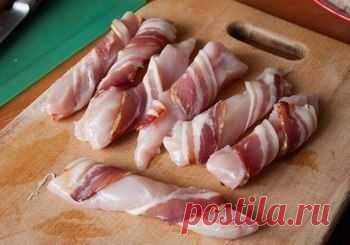 Как приготовить куриное филе в беконе и сухарях - рецепт, ингридиенты и фотографии