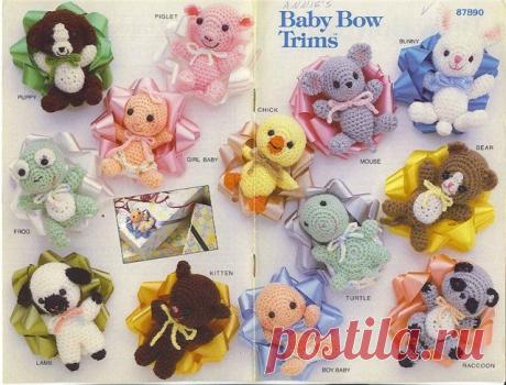 Украшаем подарок вязаной игрушкой(описание)