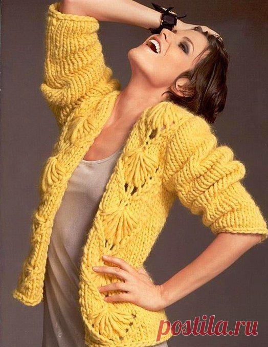 Желтый жакет спицами. Жакет из объемной пряжи спицами | Handmade24