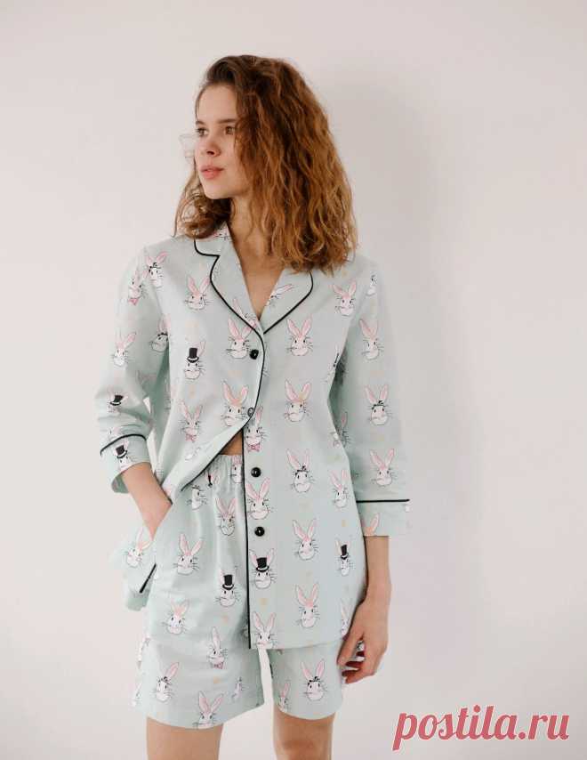 Домашний костюм из 100 % хлопка. Шорты на широкой, мягкой резинке с карманами. Рубашка- рукав 3/4.