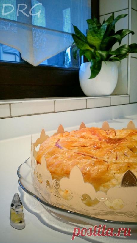 Королевская миндальная галета с грушей или шоколадом