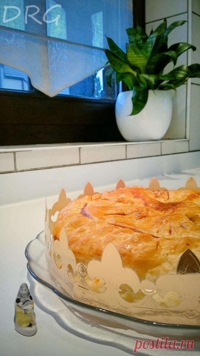 Королевская миндальная галета с грушей или шоколадом