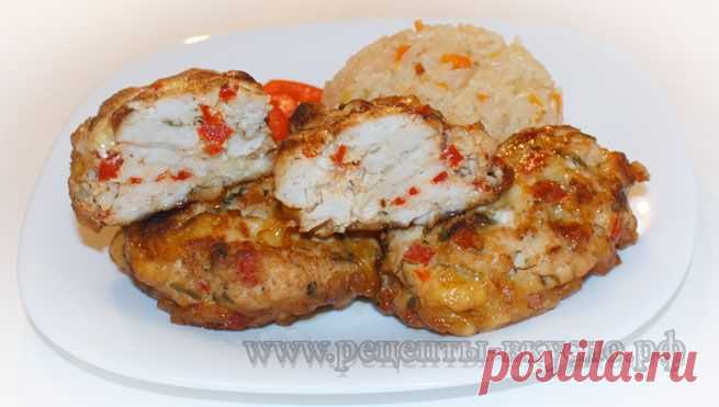 Вкуснейшие рубленые котлеты с сыром, зеленью и красным сладким перцем!