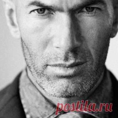 Пути решения
1. Если тебе не хватает денег – ищи дополнительную работу.
2. Деньги заработать просто – сложнее их сохранить и приумножить.
3. Часто люди зарабатывают мало только потому, что не ценят свою работу.
4. Миллионером может стать каждый.
5. Заботься сначала о приобретении активов, а затем пассивов.
6. Покупай 