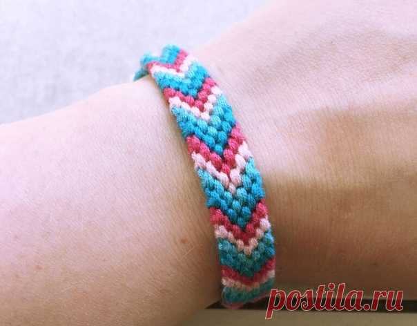 Фенечка из ниток мулине