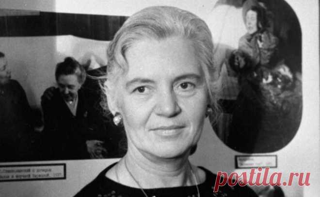 Умерла внучка Станиславского и правнучка Толстого инокиня Олимпиада. В Париже на 93-м году жизни скончалась инокиня Олимпиада (в миру — Ольга Игоревна Алексеева-Мардухаева), внучка театрального режиссера Константина Станиславского и правнучка писателя Льва Толстого.