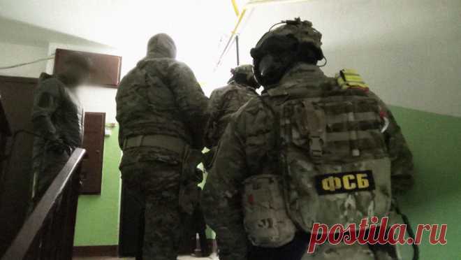 В Брянской области задержали мужчину, заявившего о планах взорвать здание УФСБ. В Брянской области задержали мужчину, который оставил ложное сообщение об угрозе взрыва здания регионального управления ФСБ. Об этом сообщает ТАСС со ссылкой на заявление пресс-службы ведомства. Как было установлено, гражданин из ...