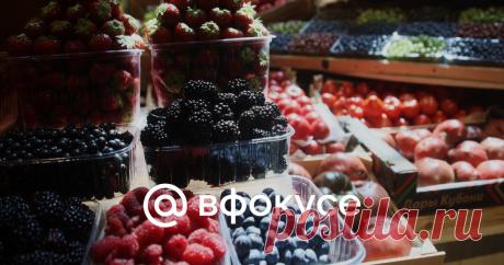 Россиян предупредили о вреде свежевыжатых соков и смузи Свежевыжатые соки и смузи стали популярными благодаря своей способности быстро насыщать организм витаминами и минералами, однако у них есть свои плюсы и минусы, о которых стоит знать перед тем, как включить их в свой рацион, рассказала тренер-нутрици...