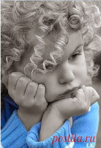 На уроке тишина, 
Лишь Максим кричит всегда: 
«Подождите, не спешите! 
Я еще не дописал! 
Где читать, мне подскажите! 
Я опять от вас отстал!»