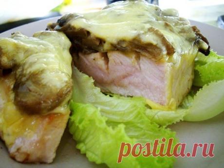 Как приготовить свинина с грибами и сыром - рецепт, ингредиенты и фотографии