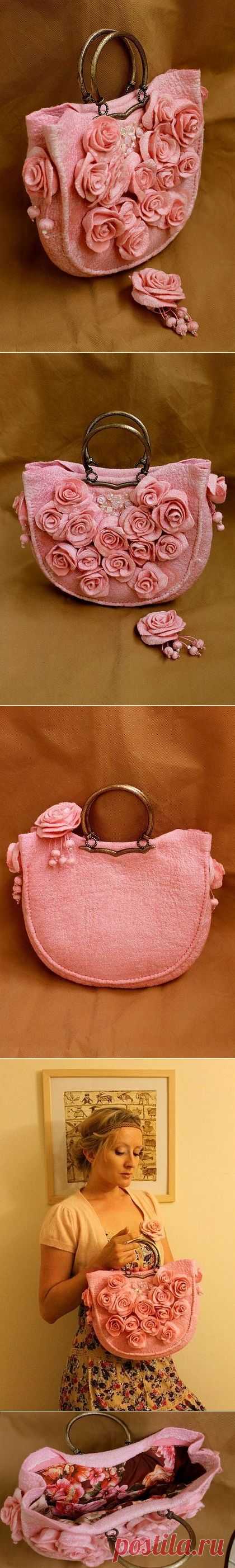 Сумочка и брошь из шерсти и шелка "La vie en rose", Аксессуары и Броши