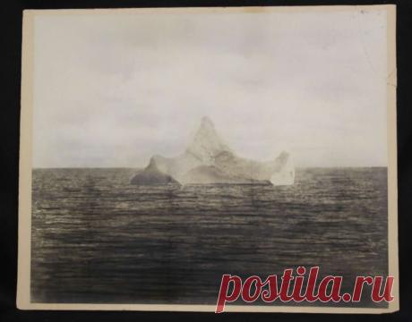 Фото айсберга, потопившего Титаник, продано на аукционе за $44000.