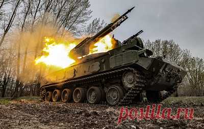 Силы ПВО сбили 14 украинских БПЛА над регионами России. В Минобороны РФ сообщили, что три БПЛА сбили над Московским регионом