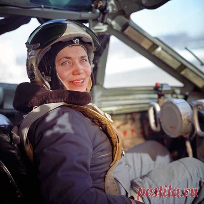 Умерла Марина Попович 30 ноября на 87-м году жизни скоропостижно скончалась легендарная женщина — военный летчик-испытатель первого класса, инженер-полковник, заслуженный лектор и заслуженный мастер спорта СССР — Марина Ла…