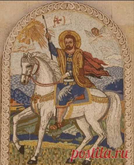 Աղքատ աշուղ Ղարիբը սիրում է մի մեծահարուստի աղջկա՝Շահ-Սանամին:Վերջինս ևս սիրում է նրան,բայց աշուղն աղքատ էր, և աղջկա հայրը արգելում է նրանց ամուսնանալ,քանի որ մտադրված էր նրան կնության տալ մի մեծահարուստի: Աշուղ Ղարիբը որոշում է մեծ կարողություն կուտակելու համար գնալ օտարություն` աշխատելու,մինչև այդ աշուղ Ղարիբն իր սիրած էակից խոստում է առնում`7տարի սպասել իրեն:Պայման է դնում, որ եթե ուշանա անգամ1օր,թող աղջիկն ամուսնանա:
Այդ7տարիները շատ դժվար են անցնում աշուղ Ղարիբի համար:Նա զրկված էր իր