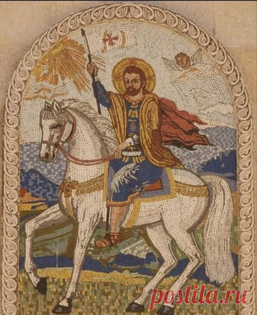 Աղքատ աշուղ Ղարիբը սիրում է մի մեծահարուստի աղջկա՝Շահ-Սանամին:Վերջինս ևս սիրում է նրան,բայց աշուղն աղքատ էր, և աղջկա հայրը արգելում է նրանց ամուսնանալ,քանի որ մտադրված էր նրան կնության տալ մի մեծահարուստի: Աշուղ Ղարիբը որոշում է մեծ կարողություն կուտակելու համար գնալ օտարություն` աշխատելու,մինչև այդ աշուղ Ղարիբն իր սիրած էակից խոստում է առնում`7տարի սպասել իրեն:Պայման է դնում, որ եթե ուշանա անգամ1օր,թող աղջիկն ամուսնանա:
Այդ7տարիները շատ դժվար են անցնում աշուղ Ղարիբի համար:Նա զրկված էր իր