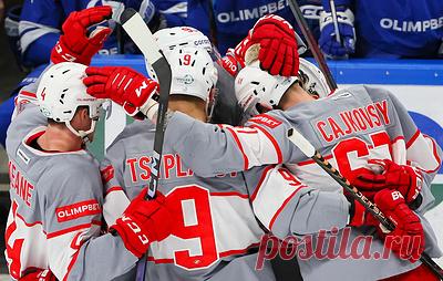 "Спартак" со счетом 6:3 обыграл московское "Динамо" и вышел в плей-офф КХЛ. Нападающий красно-белых Максим Цыплаков отметился четырьмя заброшенными шайбами