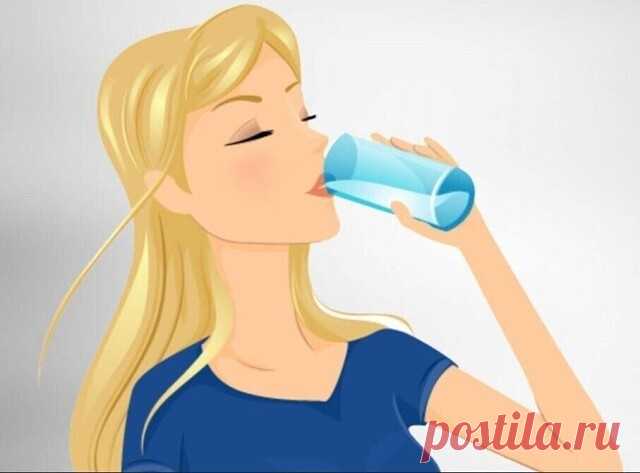 ПРОСТЫЕ ПРАВИЛА ДЛЯ СНИЖЕНИЯ ВЕСА, КОТОРЫЕ РЕАЛЬНО РАБОТАЮТ
1) После 16 — только белковая пища. Углеводы во второй половине дня превращаются в жир.
2) С утра натощак 2 стакана воды, можно с лимоном, а через 10 минут 2 ложки оливкого или льняного масла (чтобы был нужный жир в организме, для груди и сохранения менструального цикла).
3) Через 10-15 минут — завтрак. Он должен быть плотным и полноценным, дабы дать сигнал организму, что пора просыпаться, а также обеспечивать эне...