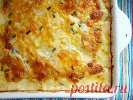 Картофель с сырным соусом