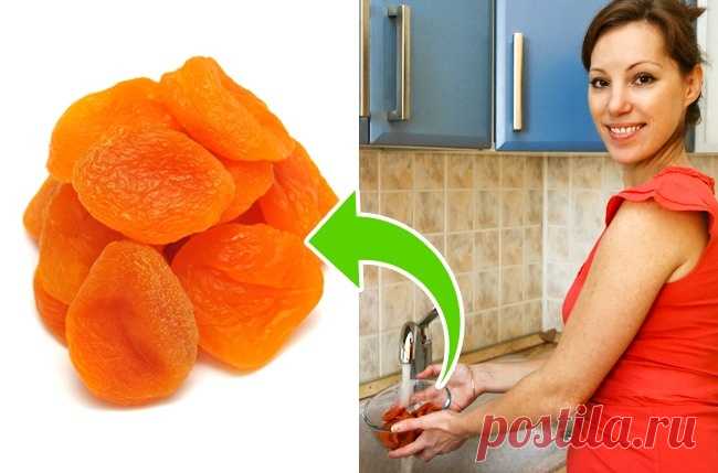 5 продуктов, которые нельзя мыть перед приготовлением, и 5 — которые нужно. Сухофрукты
Эти продукты считают одними из самых грязных. Особенно это касается тех, которые продаются россыпью. Но даже если вы купили их в красивой упаковке, нужно вымыть сухофрукты, а лучше даже замочить на несколько часов.