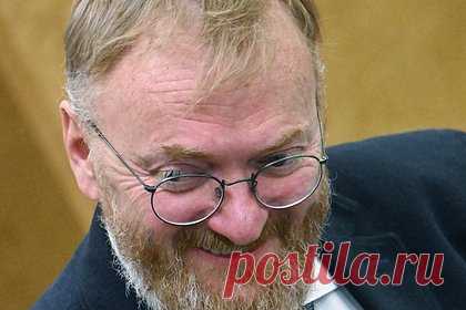 В Госдуме заявили о мутациях украинцев после эпидемии сифилиса. В геноме украинцев появились некоторые мутации из-за препаратов, которыми лечились во время эпидемии сифилиса. Об этом заявил зампред комитета Госдумы по защите семьи, вопросам отцовства, материнства и детства Виталий Милонов, чьи слова приводит радиостанция «Говорит Москва».