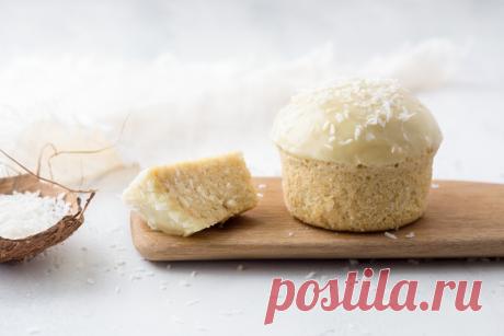 Кексы на пару с глазурью и кокосовой стружкой: рецепт с фото | Меню недели