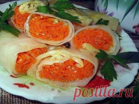 ЗАКУСОЧНЫЕ ГОЛУБЦЫ. 

Замечательная и оригинальная холодная закуска, которая порадует любителей домашних солений и маринадов. Смотрится очень красиво на праздничном столе. 

Продукты: 14-16 средних листьев капусты, 5-6 шт. моркови, 2 головки чеснока, соль, перец по вкусу.
Показать полностью…