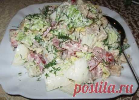 6 салатов с ПЕКИНСКОЙ КАПУСТОЙ.

1. Салат "Быстро и вкусно"

Ингредиенты:

- капуста
- свежий огурец
- лучок
- колбаска (кому какая нравится)
- майонез
- специи

Приготовление:

1. Капусту шинкуем (у нас пекинская, с ней вкуснее)
2. Огурец режем соломкой (я люблю чтоб соломка была по-крупней)
3. Колбасу режем соломкой
4. Лук режем полукольцами
5. Добавляем майонез, соль, перец и всё перемешиваем!
Наш салат готов!

2. Салат "Цезарь"

Ингредиенты:

- куриная грудка (филе)
- ...