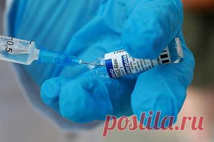 Еще три российских региона ввели обязательную вакцинацию для некоторых граждан. За 13 июля в трех российских регионах — Костромской и Ярославской областях и Пермском крае — ввели обязательную вакцинацию от коронавируса некоторых категорий граждан. 16 июня главный санитарный врач Москвы Елена Андреева обязала провести вакцинацию от COVID-19 60 процентов работающих в столице.