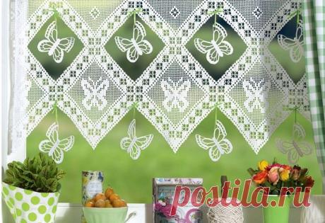 Гардина с бабочками